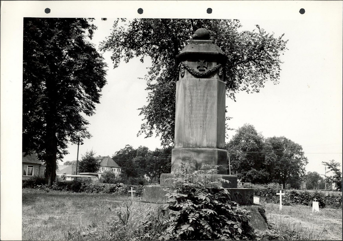 Karta cmentarza, skan nr 12